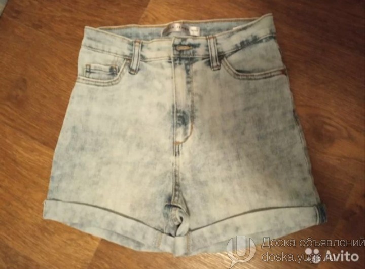 Продам джинсовые шорты на девочку 38 рр Высокая посадка Новая модель В отличном состоянии в Юрге