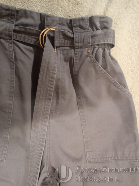 Продам джинсы 40-42 рр Высокая посадка, с поясом Цвет серый, Коттон 100&#37; Одеты 1 раз Подойдут и подростку в Юрге