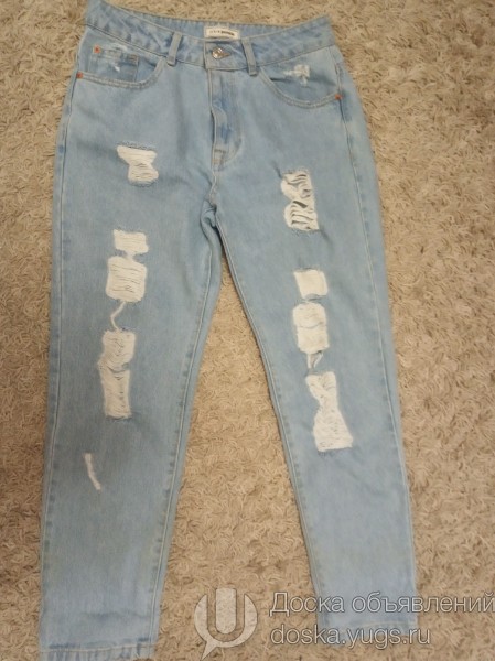 Продам женские летние джинсы с потёртостями…