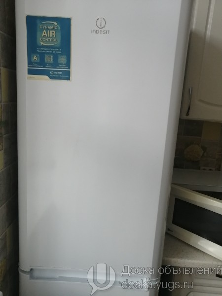 Продам холодильник в Юрге