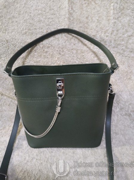 Продам женскую сумочку Цвет зелёный Внутри 2 отделения в Юрге